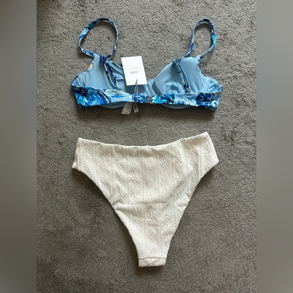 Andie Swim Bermuda Top Blue Floral and 90’s High Waisted Bottom in Coco White XS - Picture 14 of 15